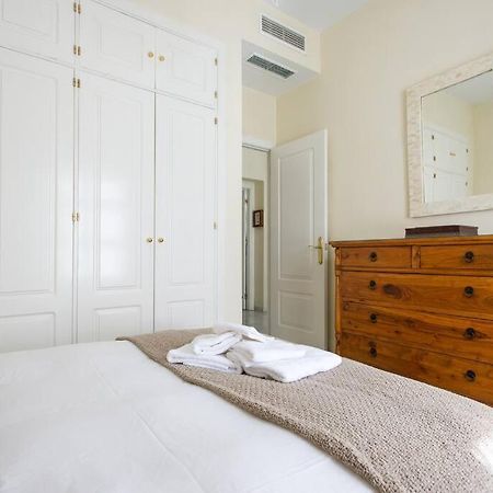 Apt. Sierpes-Cuna, Wifi, Hvac Sevilla Eksteriør billede