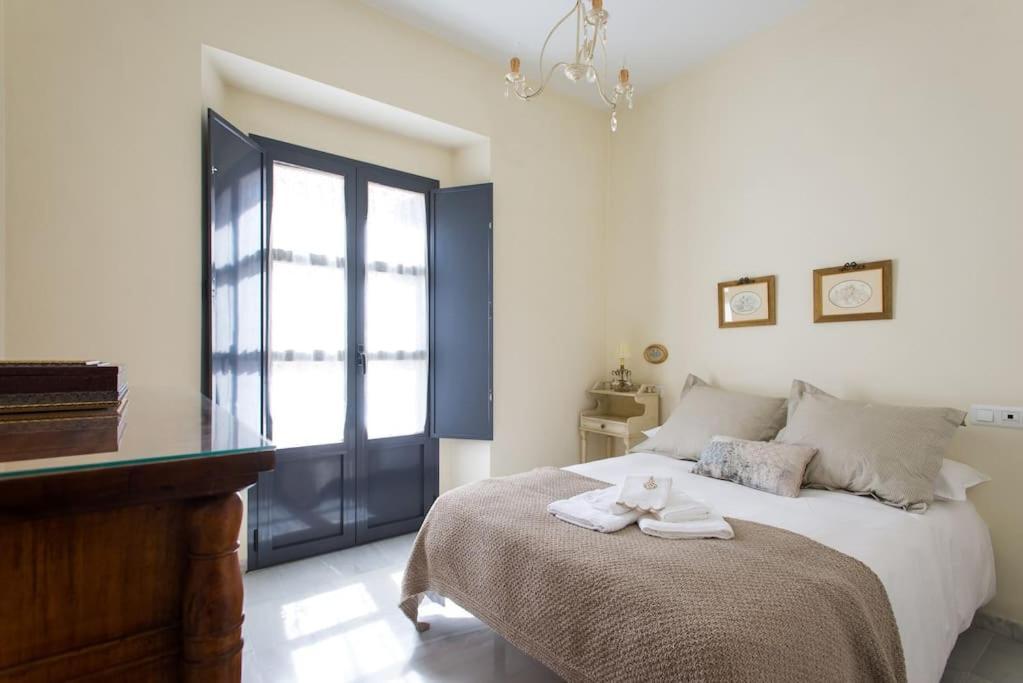 Apt. Sierpes-Cuna, Wifi, Hvac Sevilla Eksteriør billede